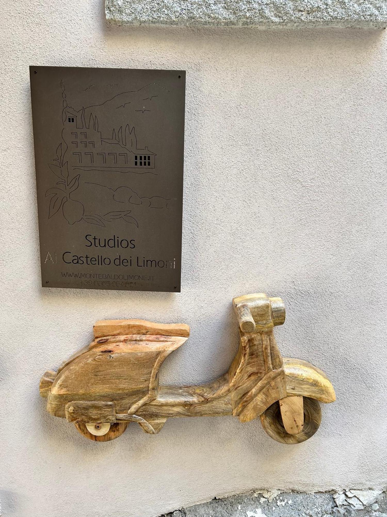 Studios Al Castello Dei Limoni 리몬네술가르다 외부 사진